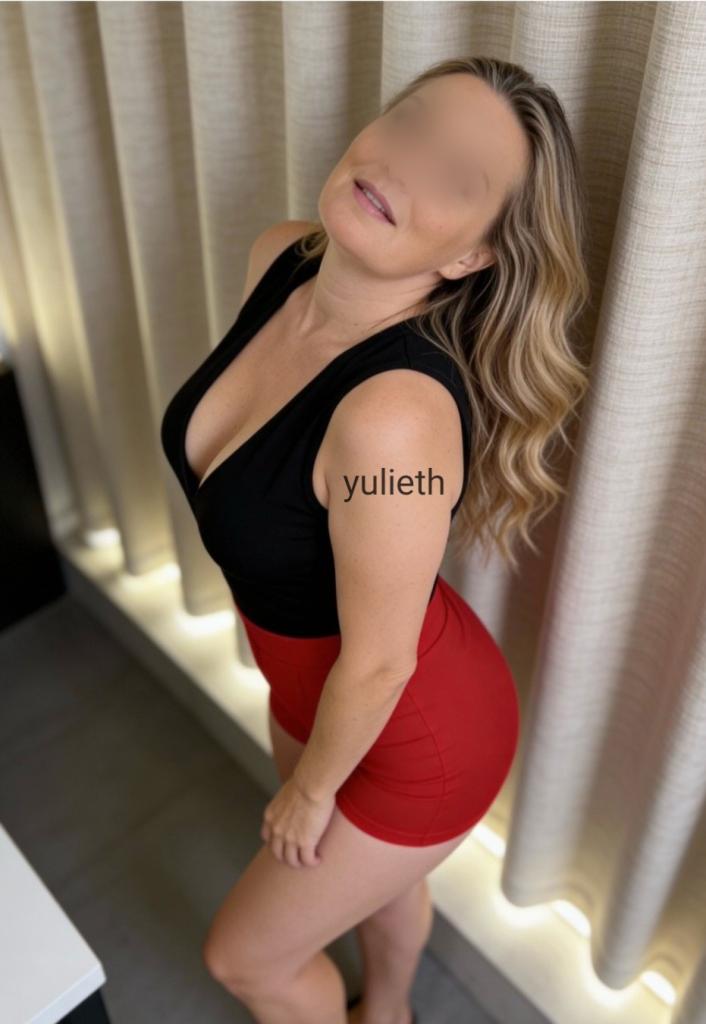 Chica busca chico en Cádiz: 