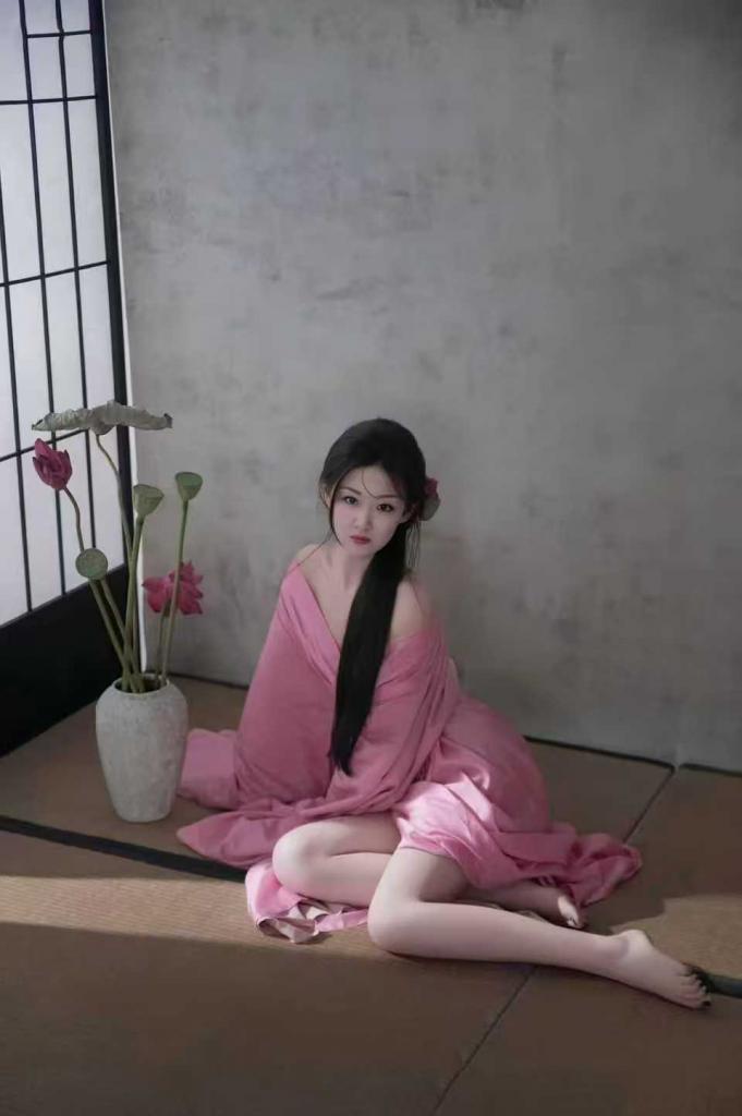 670693999: Chica busca chico en Salamanca