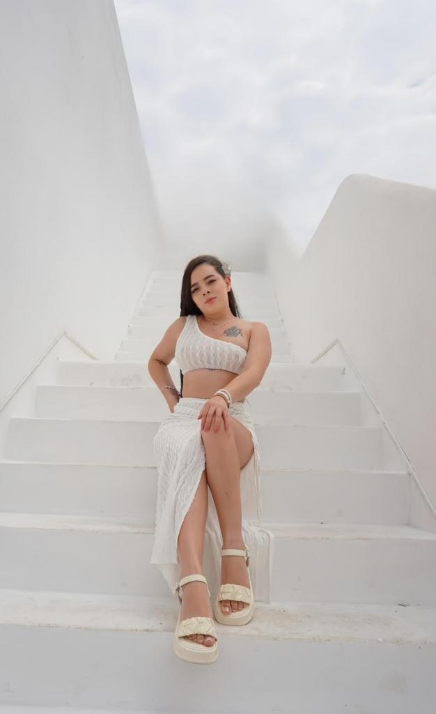 677261676: Chica busca chico en Valencia