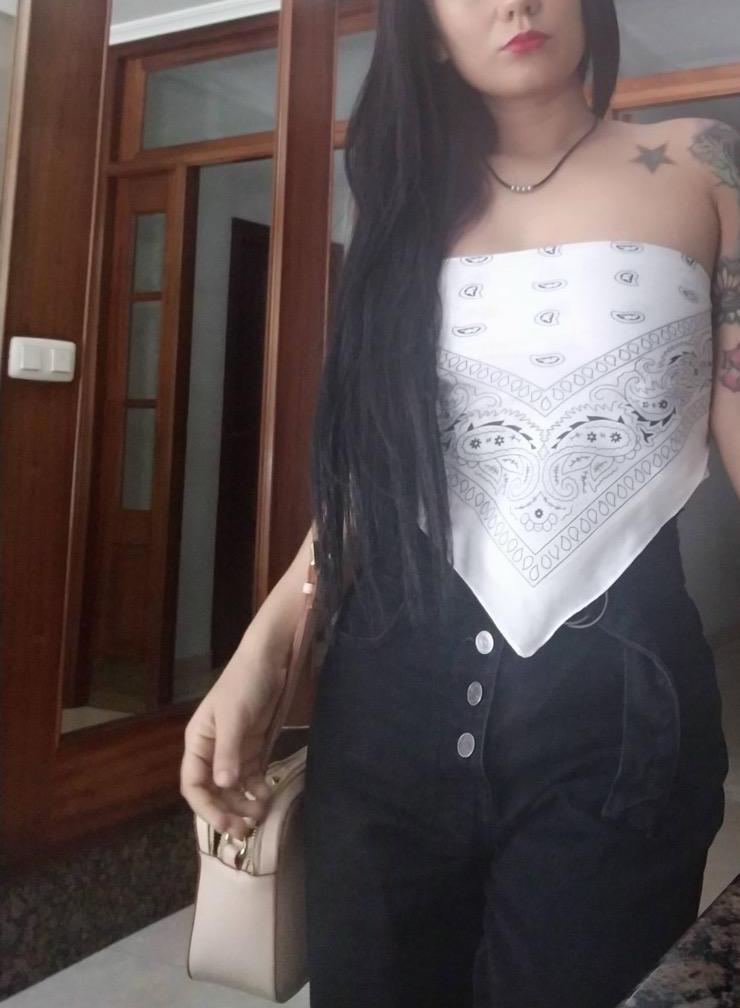 687491045: Chica busca chico en Lugo