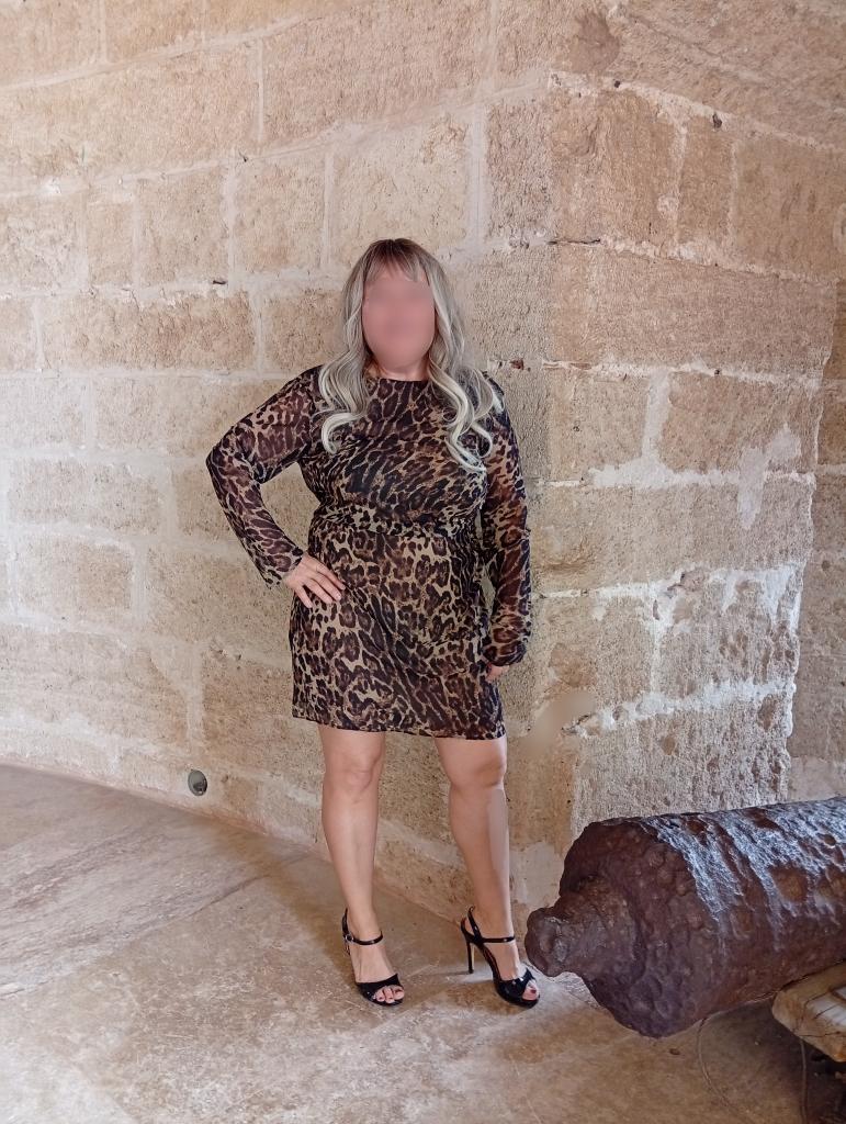 Chica busca chico en Almería: 