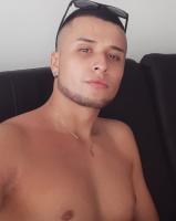 613407256: Chico busca chica en Madrid