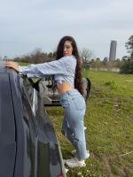 647066228: Chica busca chico en Sevilla