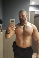 687716981: Chico busca chica en Barcelona