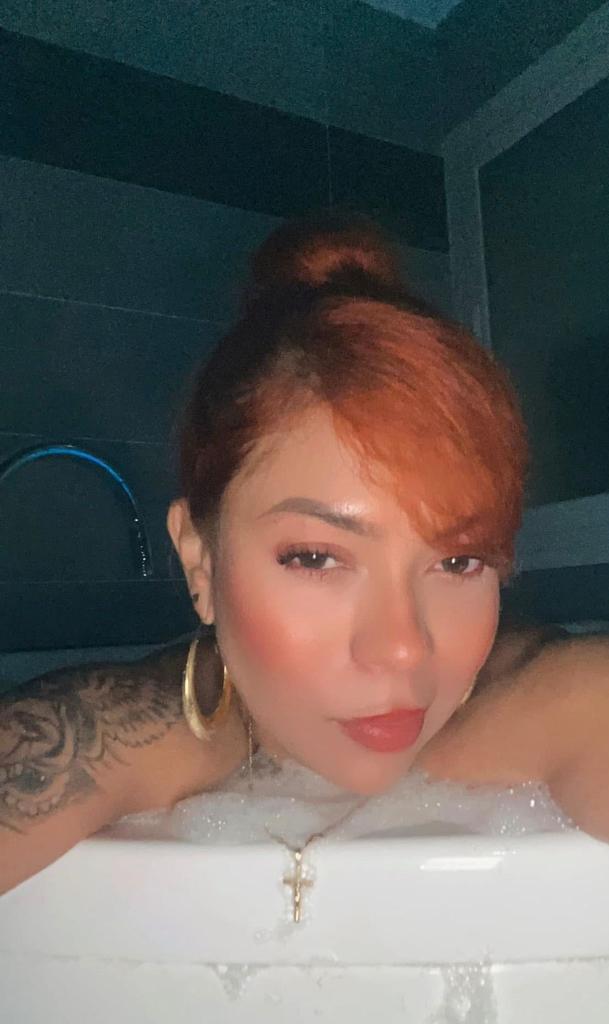 Chica busca chico en Ibiza: 