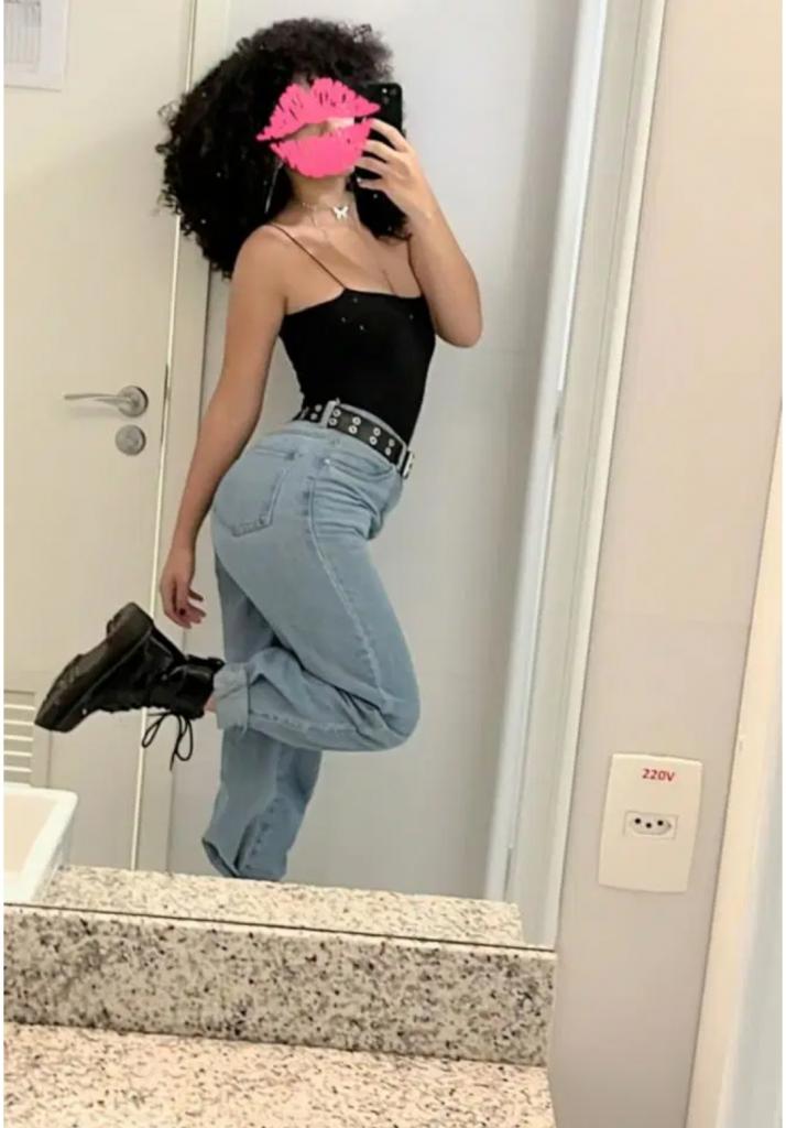 632904153: Chica busca chico en La Coruña