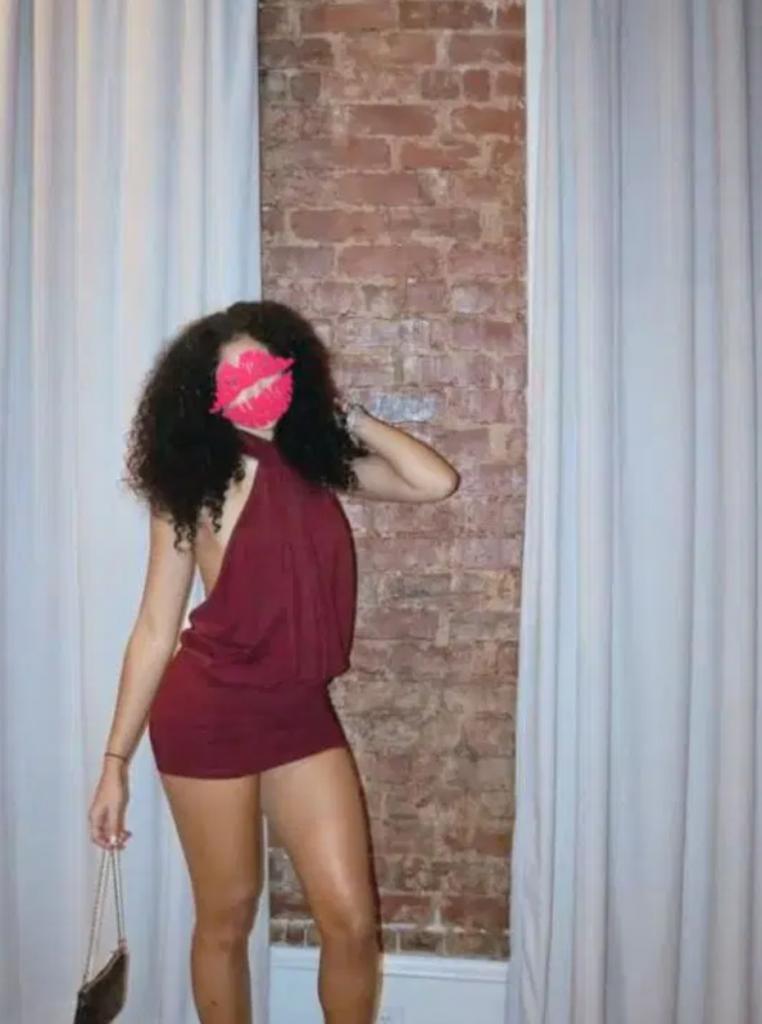632904153: Chica busca chico en La Coruña