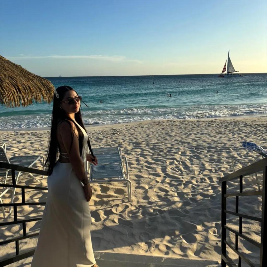 612257166: Chica busca chico en Almería