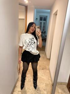 670064584: Chica busca chico en Barcelona