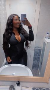 672083876: Chica busca chico en Barcelona
