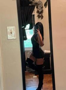 613573437: Chica busca chico en Lugo