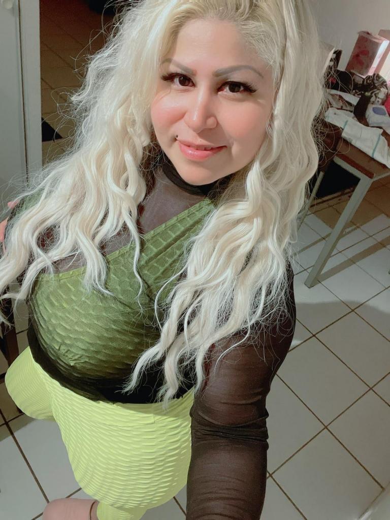 653974823: Chica busca chico en Navarra