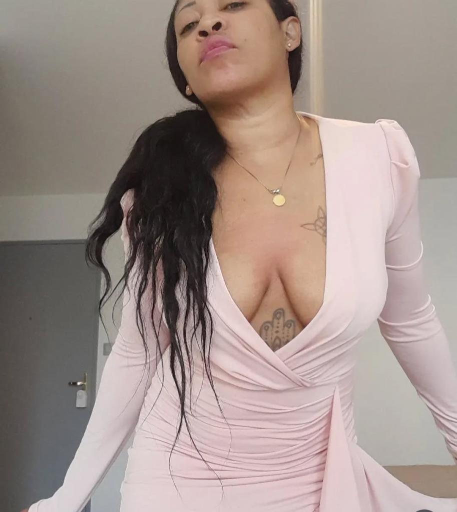 631881953: Chica busca chico en Zaragoza