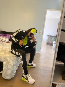 614527123: Chico busca chica en Barcelona