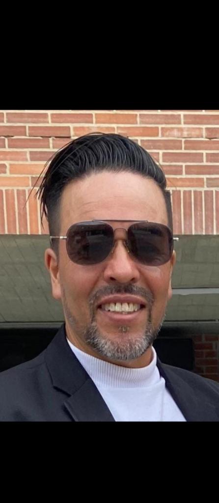 Chico busca chica en Valencia: 