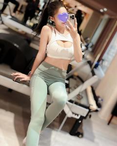 688166318: Chica busca chico en Barcelona