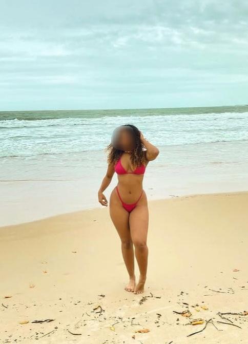 656585354: Chica busca chico en Madrid