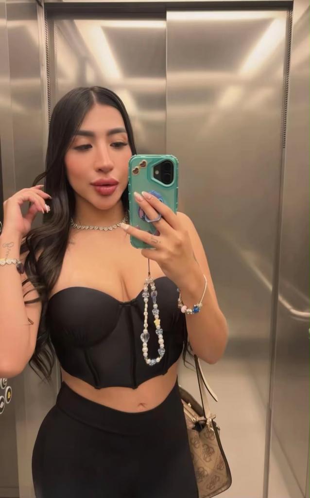 677314001: Chica busca chico en Barcelona
