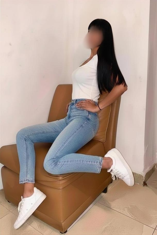Chica busca chico en Granada: Chica busca chico