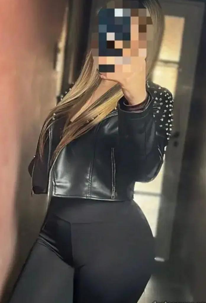 Chica busca chico en Cádiz: 