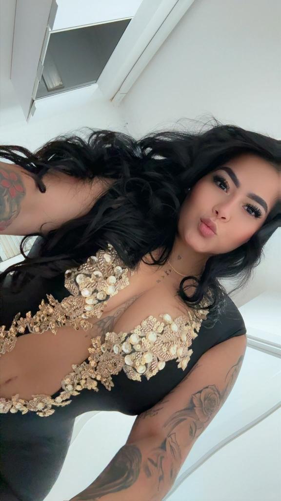 Chica busca chico en Almería: 