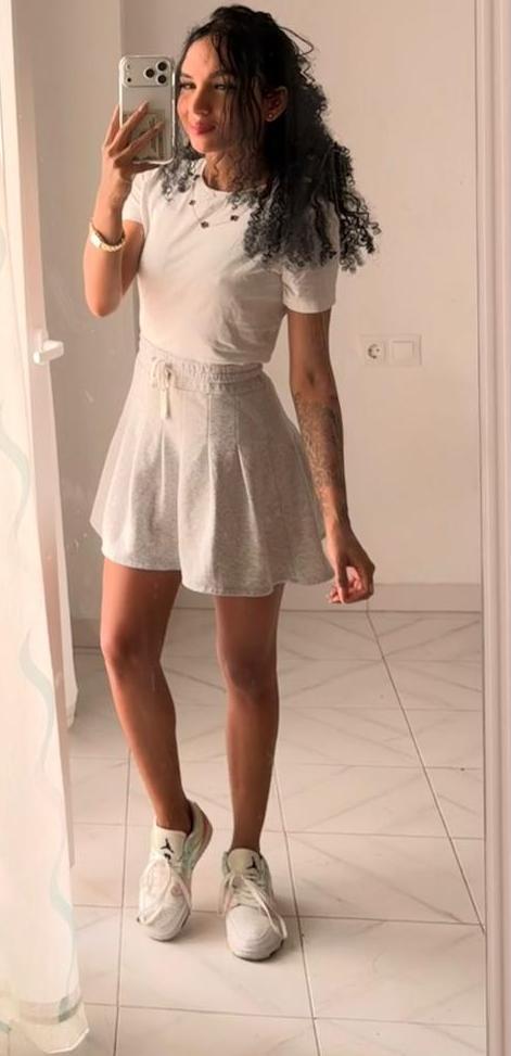 Chica busca chico en Valencia: Chica busca chico