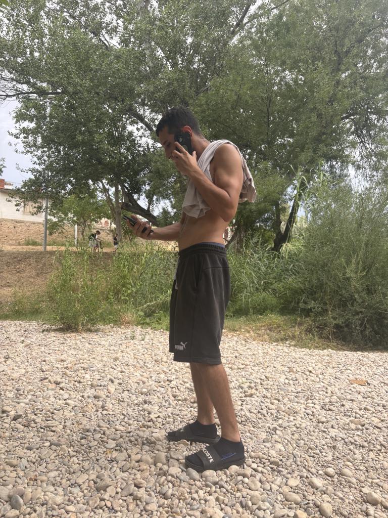 642087289: Chico busca chica en Barcelona