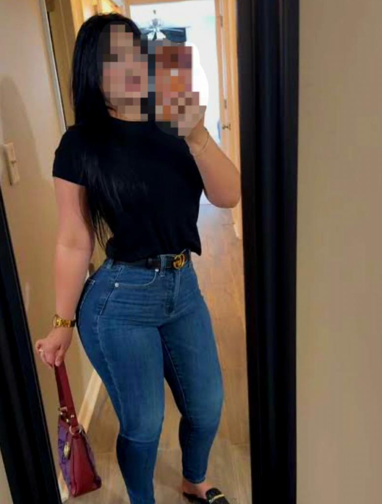 Chica busca chico en Almería: 