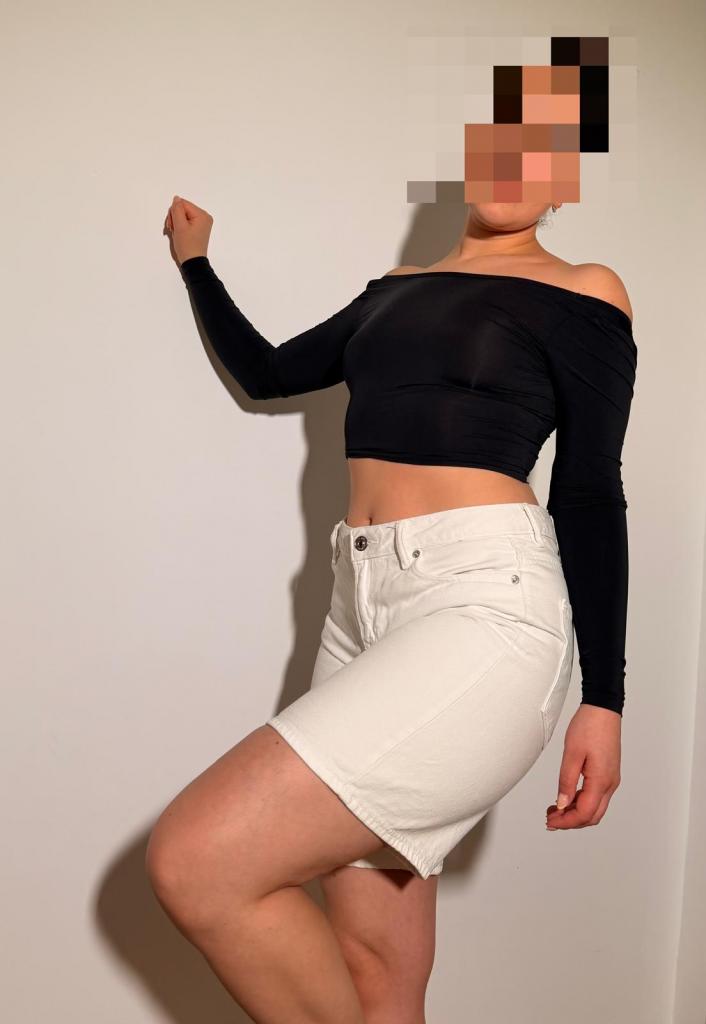 Chica busca chico en Alicante: Chica busca chico