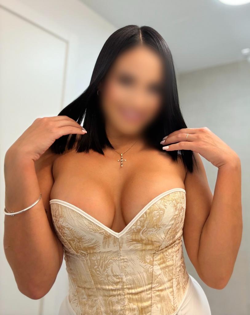 610065489: Chica busca chico en Málaga
