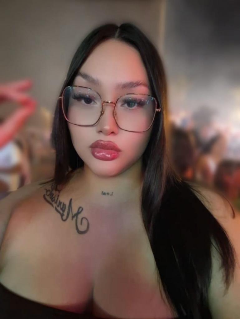 Chica busca chico en Menorca: 