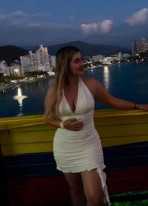672956805: Chica busca chico en Granada