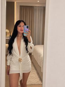 605768826: Chica busca chico en Ibiza