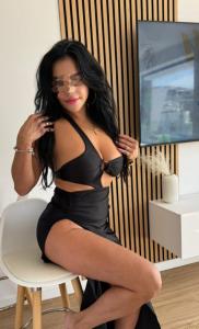 614672426: Chica busca chico en Mallorca