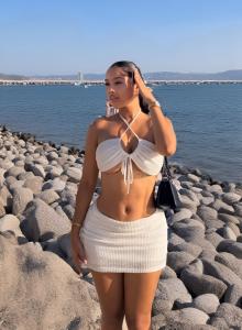 694250294: Chica busca chico en Granada