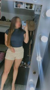 647315397: Chica busca chico en Madrid