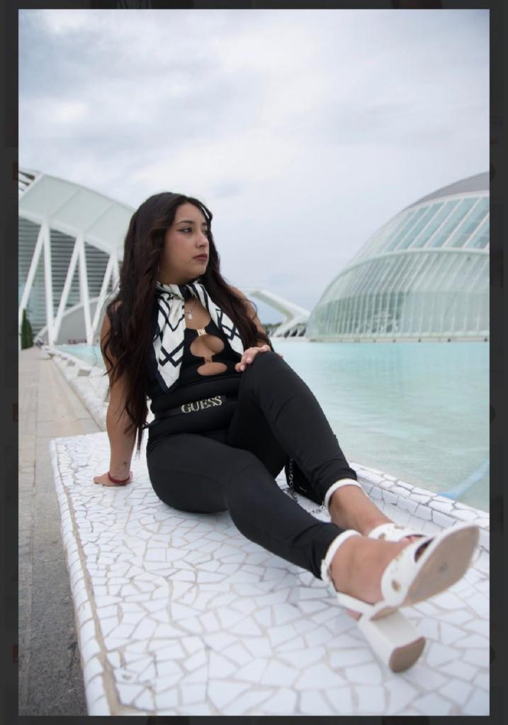 631994304: Chica busca chico en Valencia