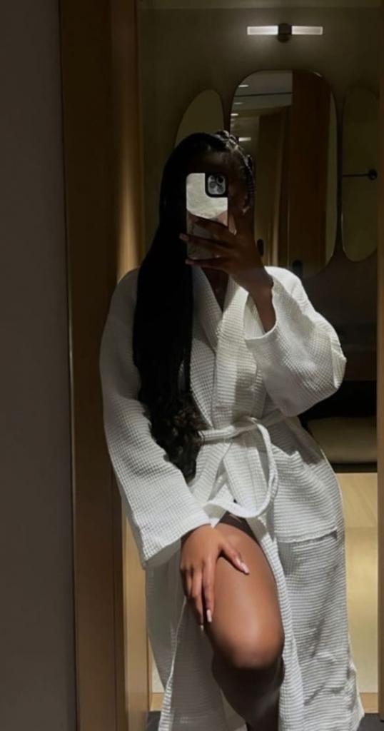 611253234: Chica busca chico en Murcia