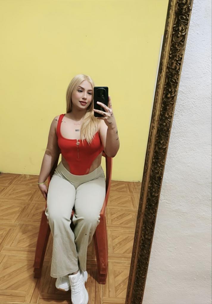 663449323: Chica busca chico en Cádiz