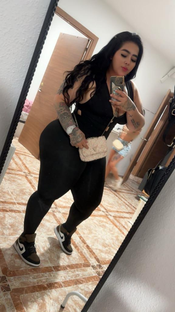 Chica busca chico en Almería: 