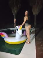 641990372: Chica busca chico en Sevilla