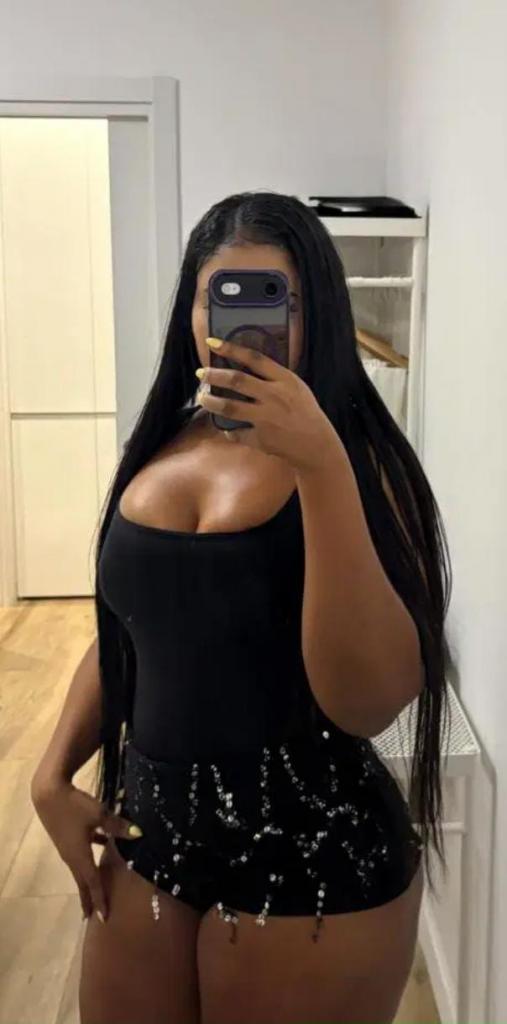 634380138: Chica busca chico en León