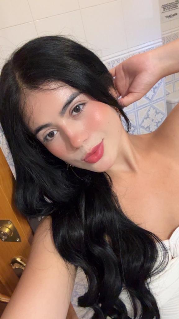 613949497: Chica busca chico en Málaga