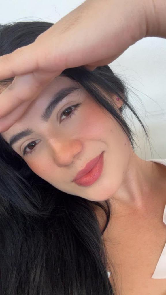 613949497: Chica busca chico en Málaga