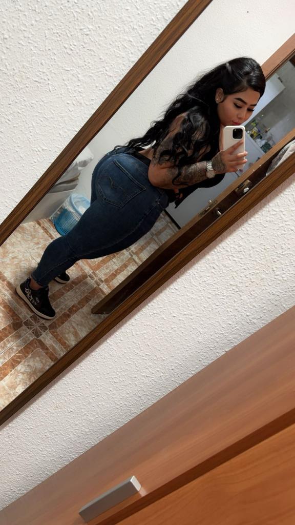 Chica busca chico en Almería: 