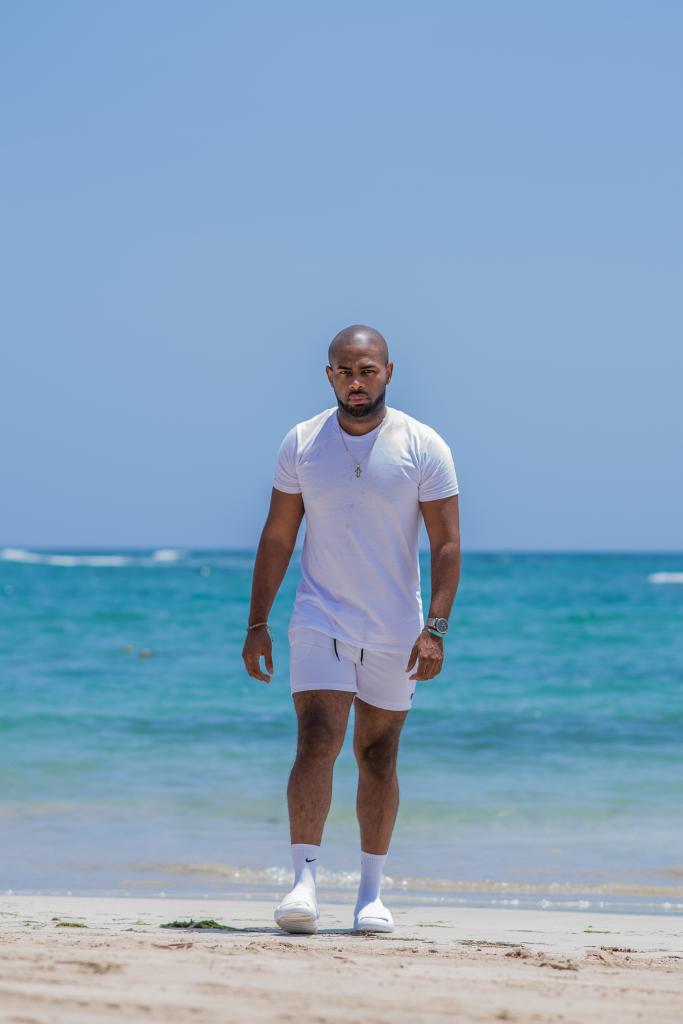 Chico busca chica en Sevilla: 