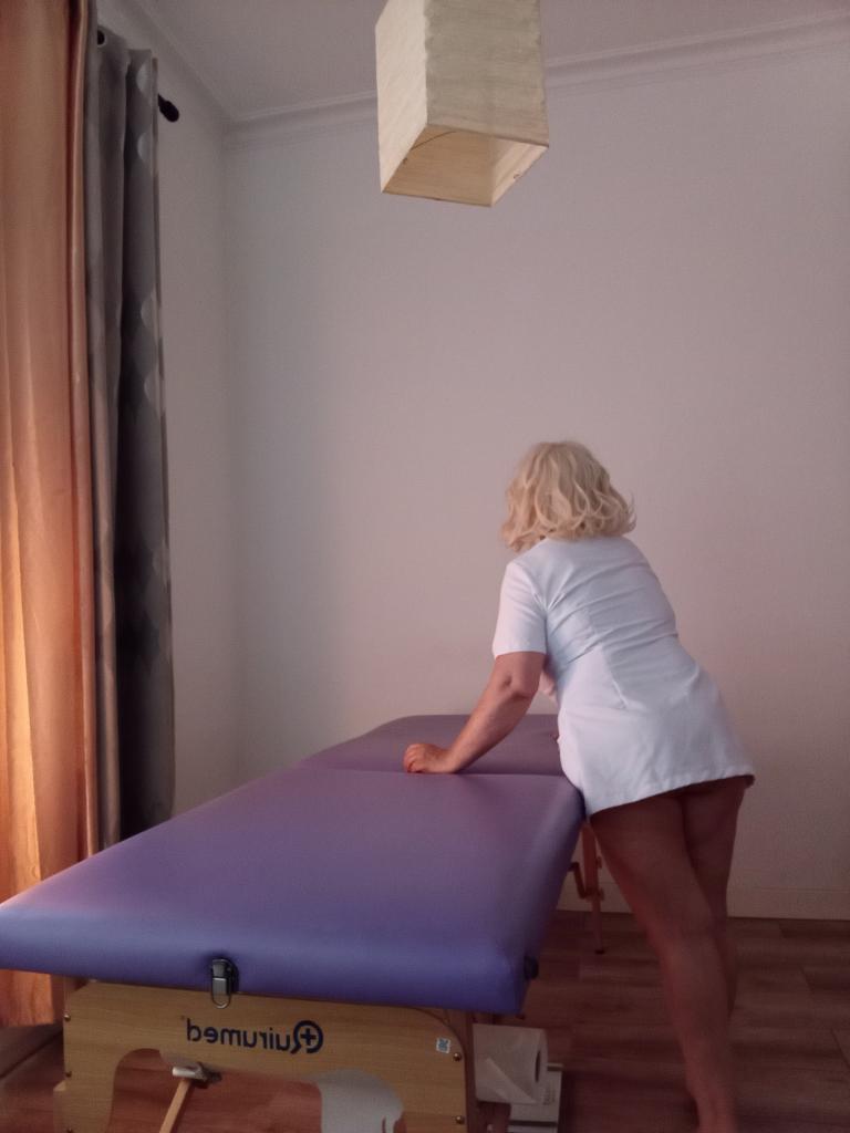 645087133: Chica busca chico en Barcelona