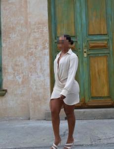 613936350: Chica busca chico en Alicante