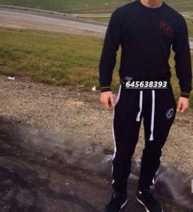 Chico busca chica en Sevilla: 