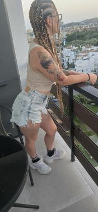 627468981: Chica busca chico en Sevilla